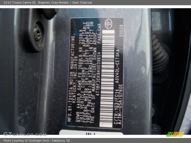 Magnetic Gray Metallic / Dark Charcoal 2010 Toyota Camry SE