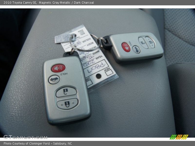 Magnetic Gray Metallic / Dark Charcoal 2010 Toyota Camry SE
