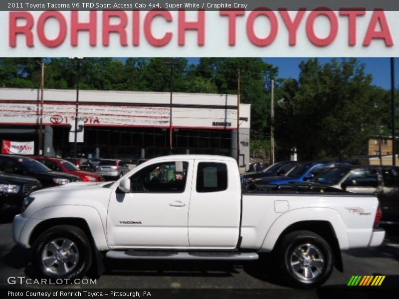 Super White / Graphite Gray 2011 Toyota Tacoma V6 TRD Sport Access Cab 4x4