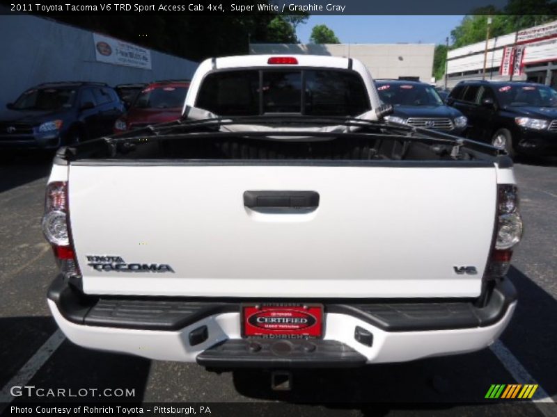 Super White / Graphite Gray 2011 Toyota Tacoma V6 TRD Sport Access Cab 4x4