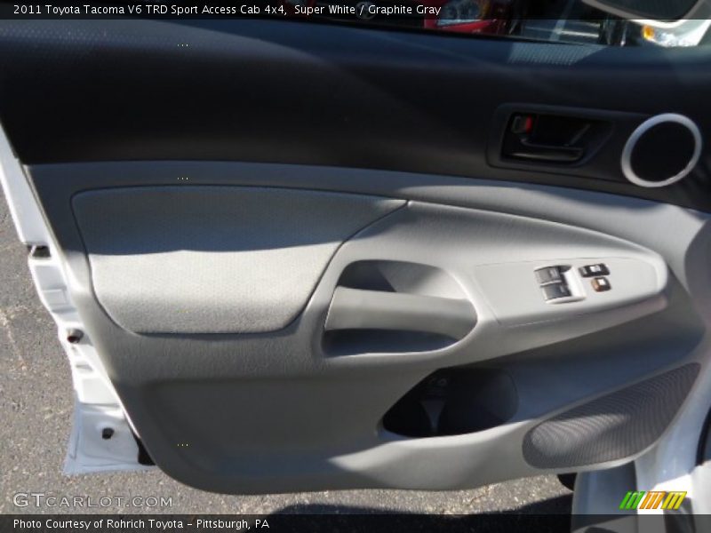 Super White / Graphite Gray 2011 Toyota Tacoma V6 TRD Sport Access Cab 4x4