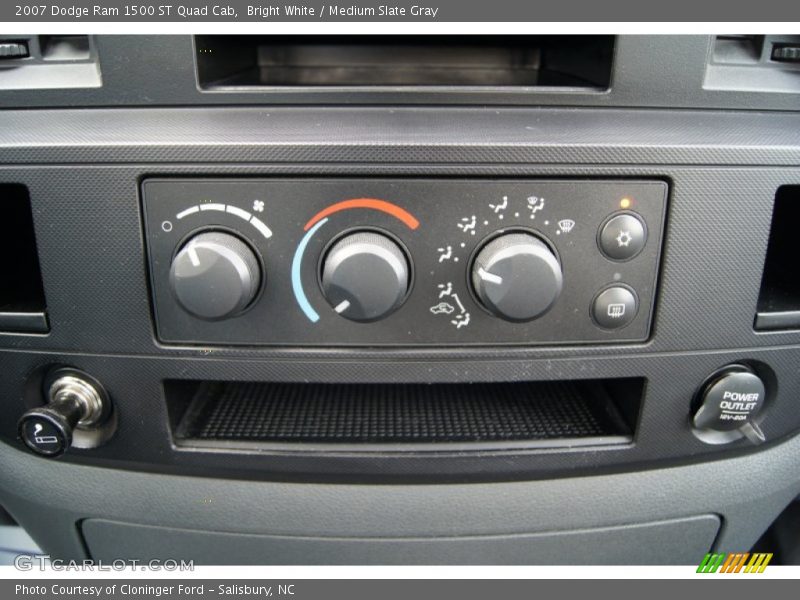 Bright White / Medium Slate Gray 2007 Dodge Ram 1500 ST Quad Cab