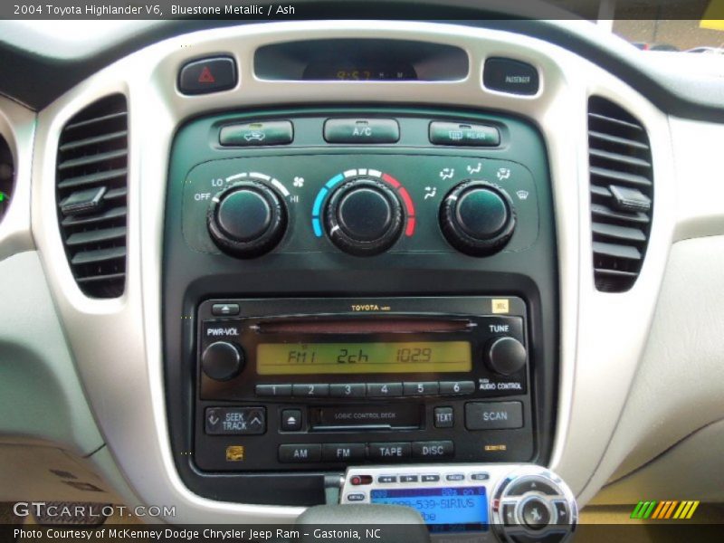 Bluestone Metallic / Ash 2004 Toyota Highlander V6