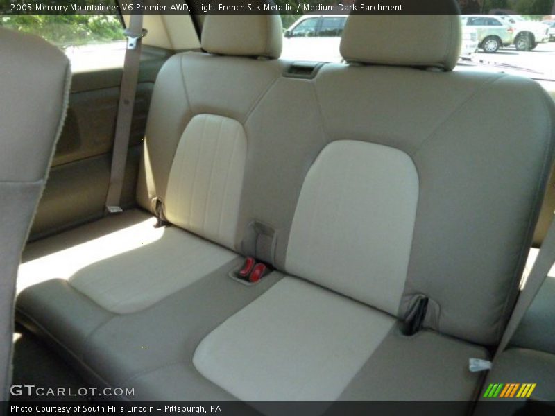 Light French Silk Metallic / Medium Dark Parchment 2005 Mercury Mountaineer V6 Premier AWD