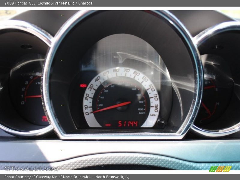 Cosmic Silver Metallic / Charcoal 2009 Pontiac G3