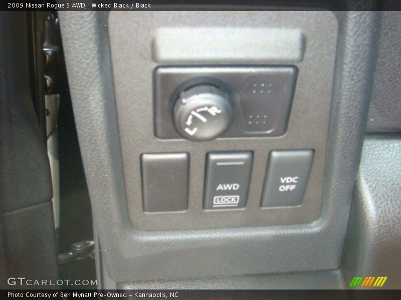 Wicked Black / Black 2009 Nissan Rogue S AWD
