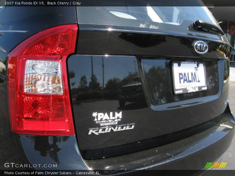 Black Cherry / Gray 2007 Kia Rondo EX V6