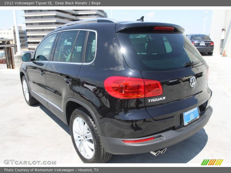 Deep Black Metallic / Beige 2012 Volkswagen Tiguan SE