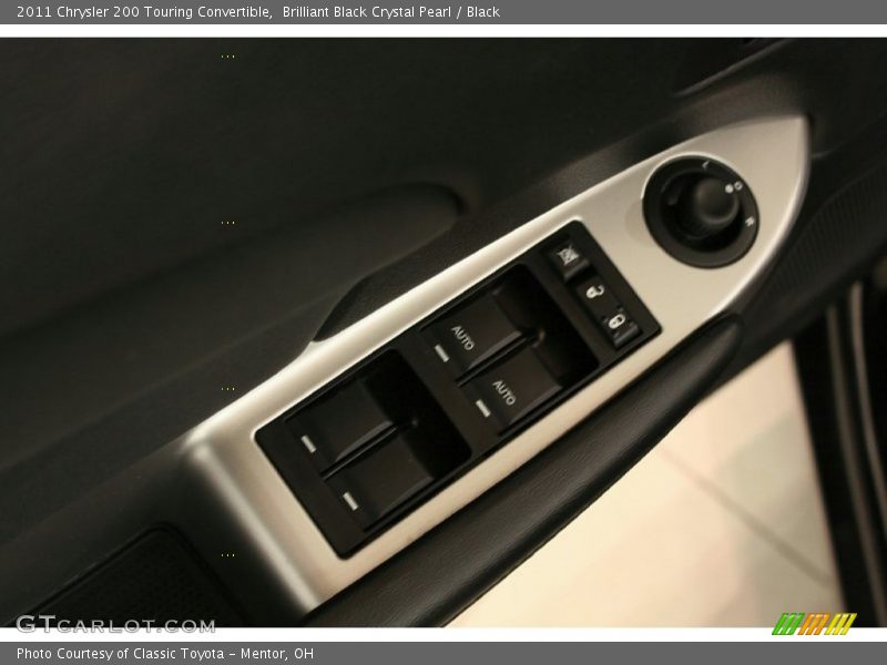 Brilliant Black Crystal Pearl / Black 2011 Chrysler 200 Touring Convertible