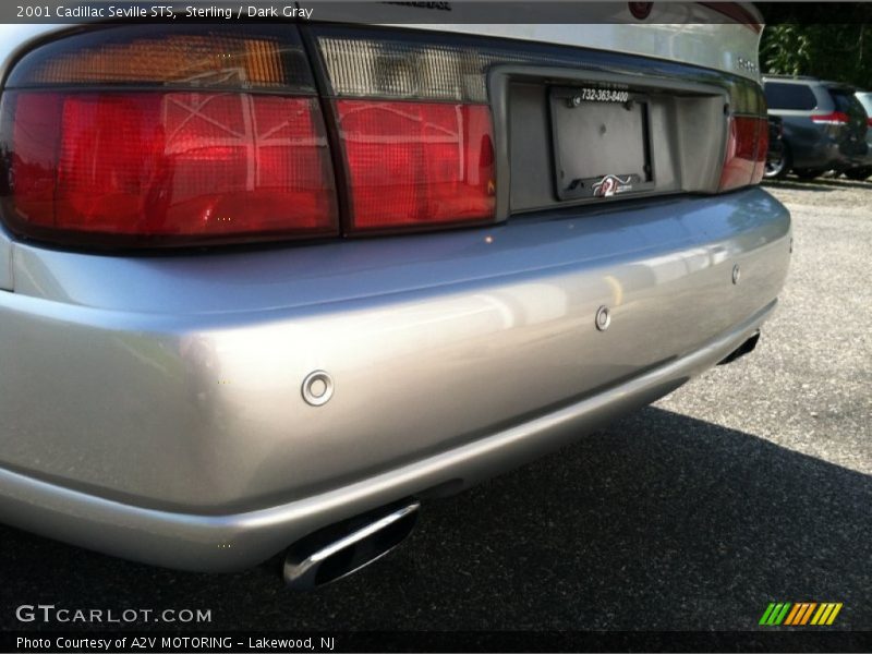 Sterling / Dark Gray 2001 Cadillac Seville STS