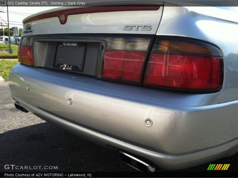 Sterling / Dark Gray 2001 Cadillac Seville STS
