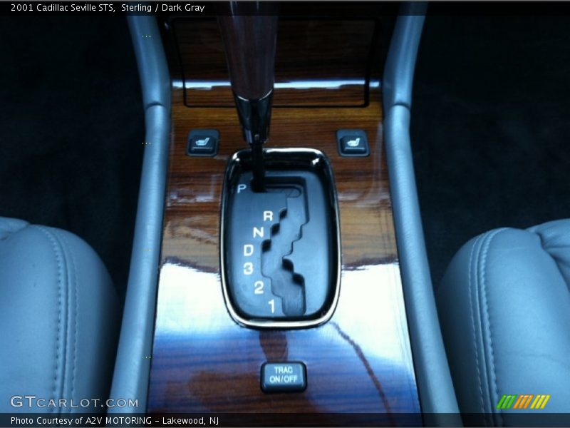 Sterling / Dark Gray 2001 Cadillac Seville STS