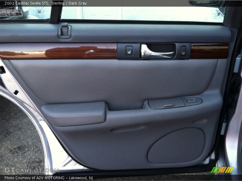 Sterling / Dark Gray 2001 Cadillac Seville STS