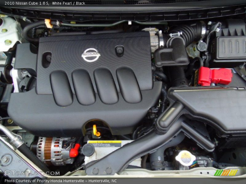 White Pearl / Black 2010 Nissan Cube 1.8 S