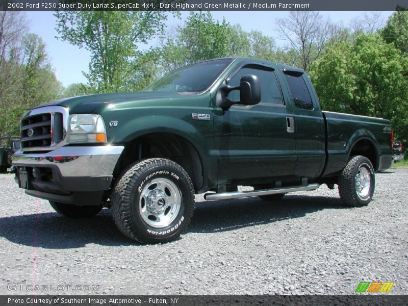 Front 3/4 View of 2002 F250 Super Duty Lariat SuperCab 4x4
