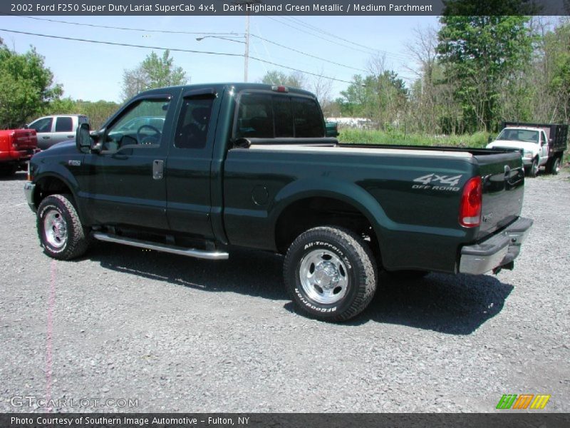 Dark Highland Green Metallic / Medium Parchment 2002 Ford F250 Super Duty Lariat SuperCab 4x4