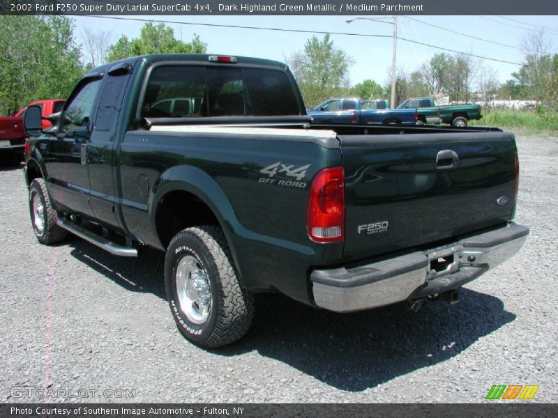Dark Highland Green Metallic / Medium Parchment 2002 Ford F250 Super Duty Lariat SuperCab 4x4