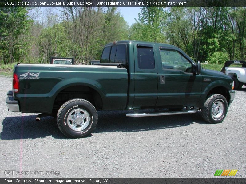 Dark Highland Green Metallic / Medium Parchment 2002 Ford F250 Super Duty Lariat SuperCab 4x4