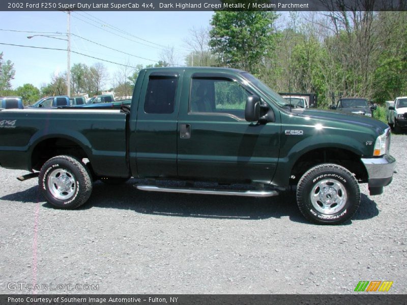 Dark Highland Green Metallic / Medium Parchment 2002 Ford F250 Super Duty Lariat SuperCab 4x4