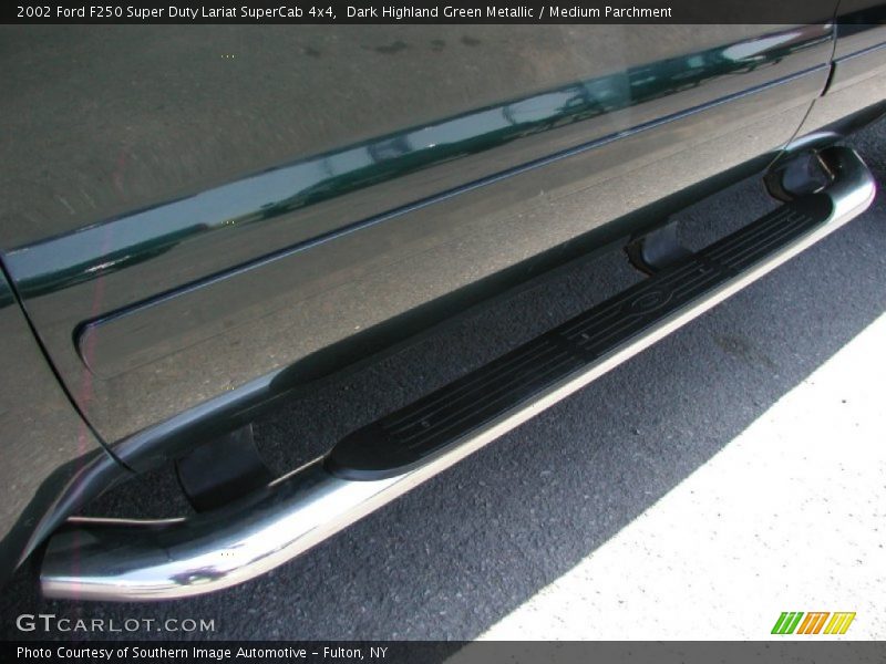 Dark Highland Green Metallic / Medium Parchment 2002 Ford F250 Super Duty Lariat SuperCab 4x4