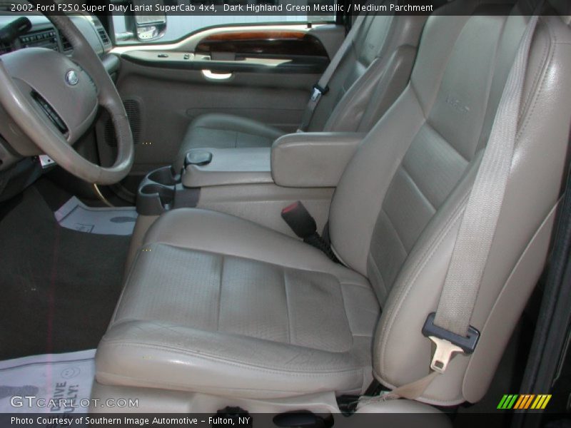 Dark Highland Green Metallic / Medium Parchment 2002 Ford F250 Super Duty Lariat SuperCab 4x4
