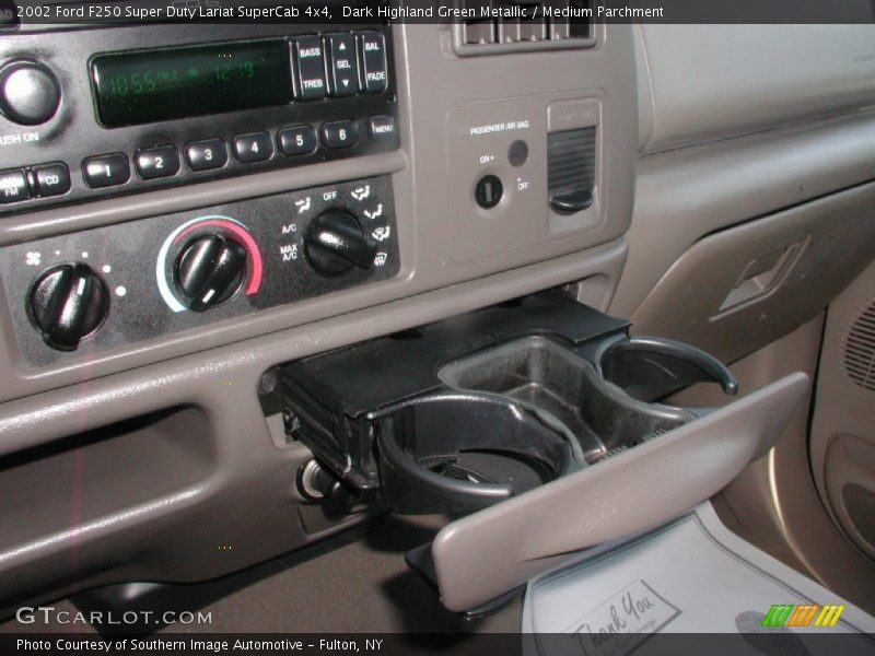 Dark Highland Green Metallic / Medium Parchment 2002 Ford F250 Super Duty Lariat SuperCab 4x4