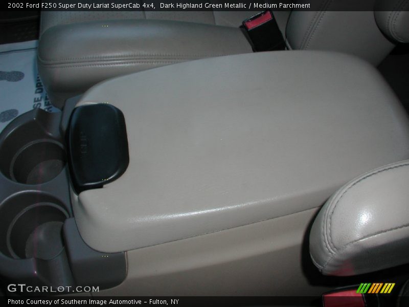 Dark Highland Green Metallic / Medium Parchment 2002 Ford F250 Super Duty Lariat SuperCab 4x4