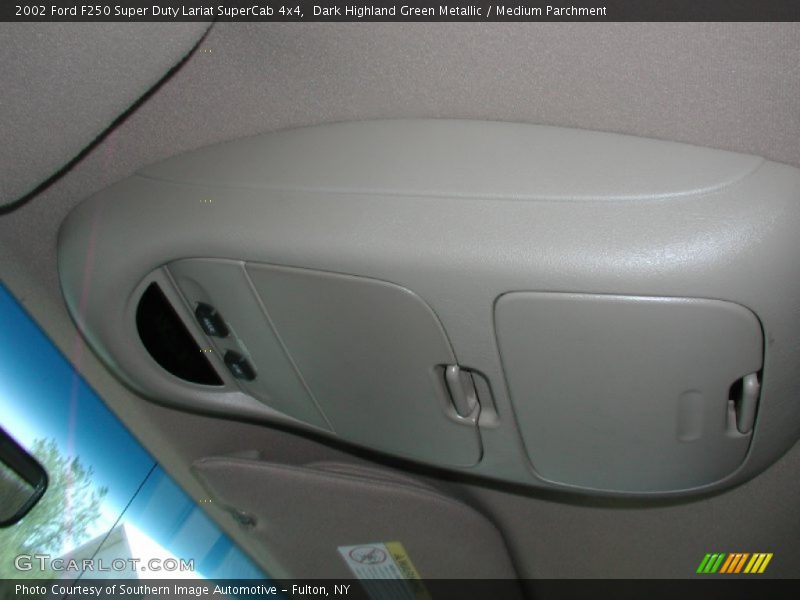 Dark Highland Green Metallic / Medium Parchment 2002 Ford F250 Super Duty Lariat SuperCab 4x4