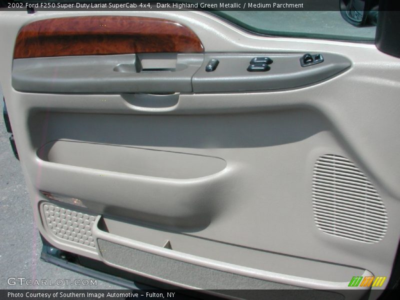 Dark Highland Green Metallic / Medium Parchment 2002 Ford F250 Super Duty Lariat SuperCab 4x4
