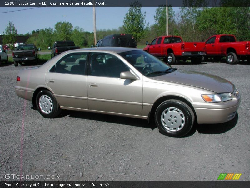 Cashmere Beige Metallic / Oak 1998 Toyota Camry LE