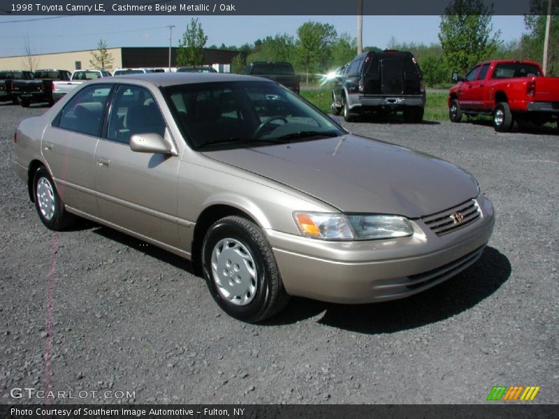 Cashmere Beige Metallic / Oak 1998 Toyota Camry LE
