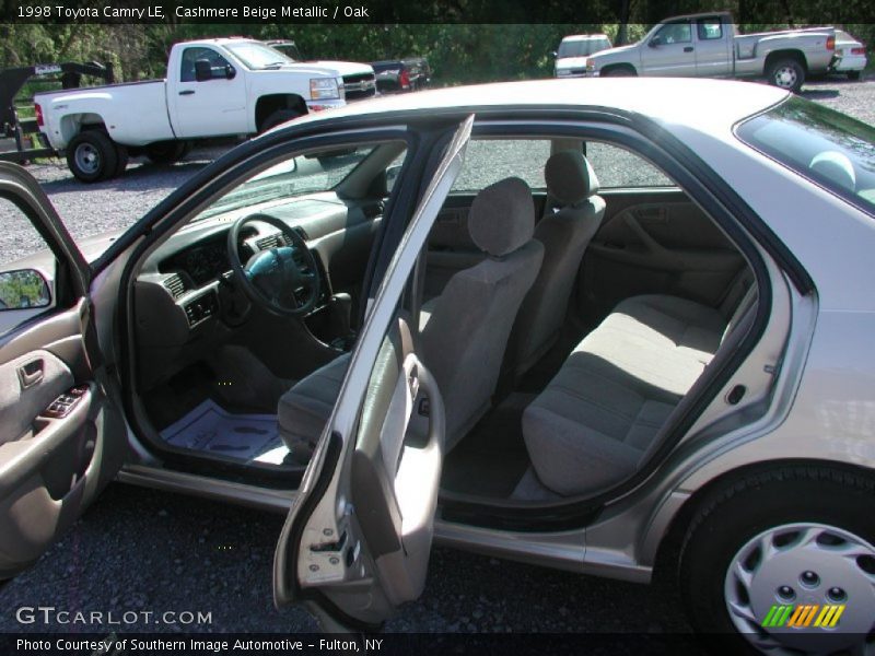 Cashmere Beige Metallic / Oak 1998 Toyota Camry LE