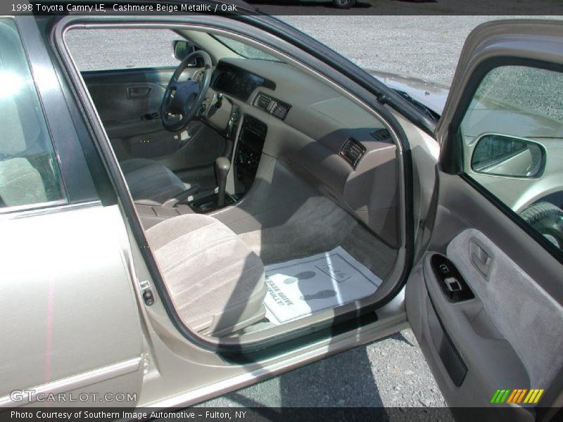 Cashmere Beige Metallic / Oak 1998 Toyota Camry LE