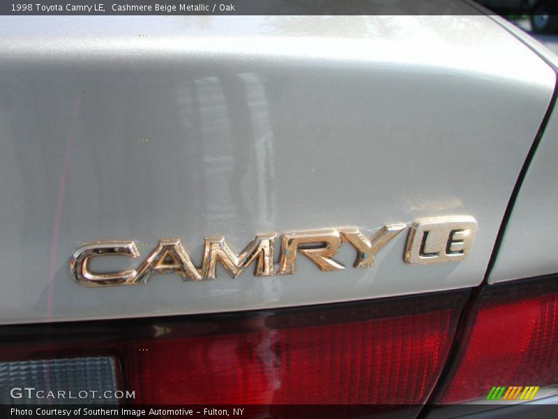 Cashmere Beige Metallic / Oak 1998 Toyota Camry LE