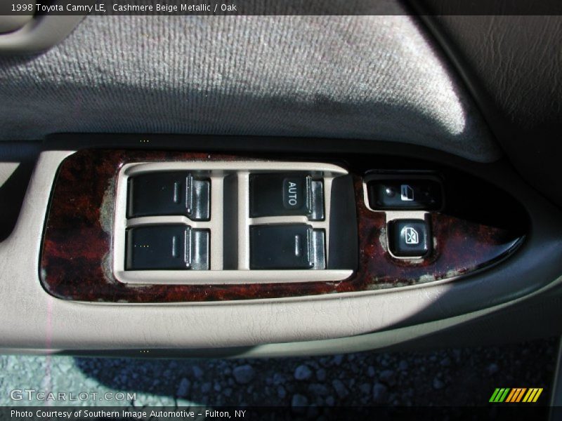 Cashmere Beige Metallic / Oak 1998 Toyota Camry LE