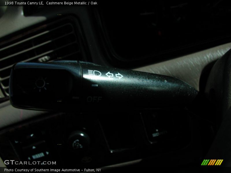 Cashmere Beige Metallic / Oak 1998 Toyota Camry LE