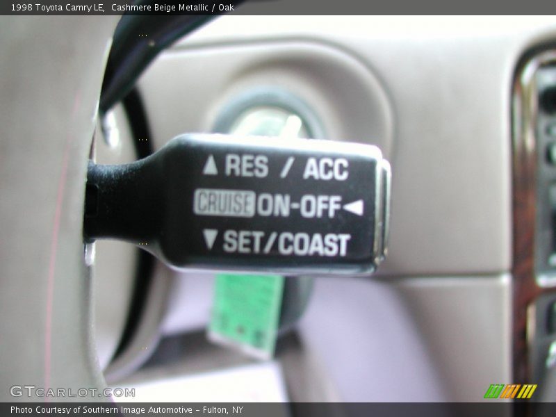 Cashmere Beige Metallic / Oak 1998 Toyota Camry LE