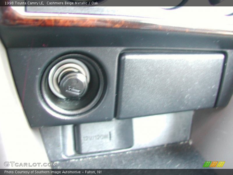 Cashmere Beige Metallic / Oak 1998 Toyota Camry LE
