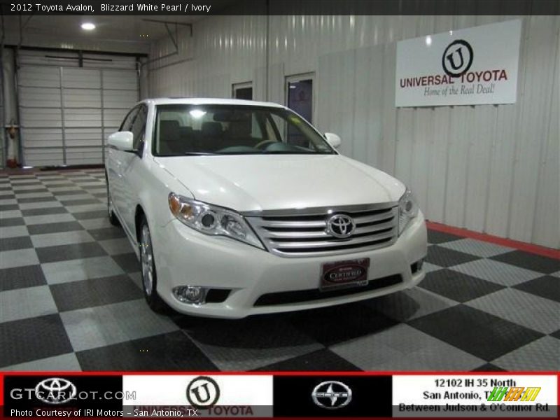Blizzard White Pearl / Ivory 2012 Toyota Avalon