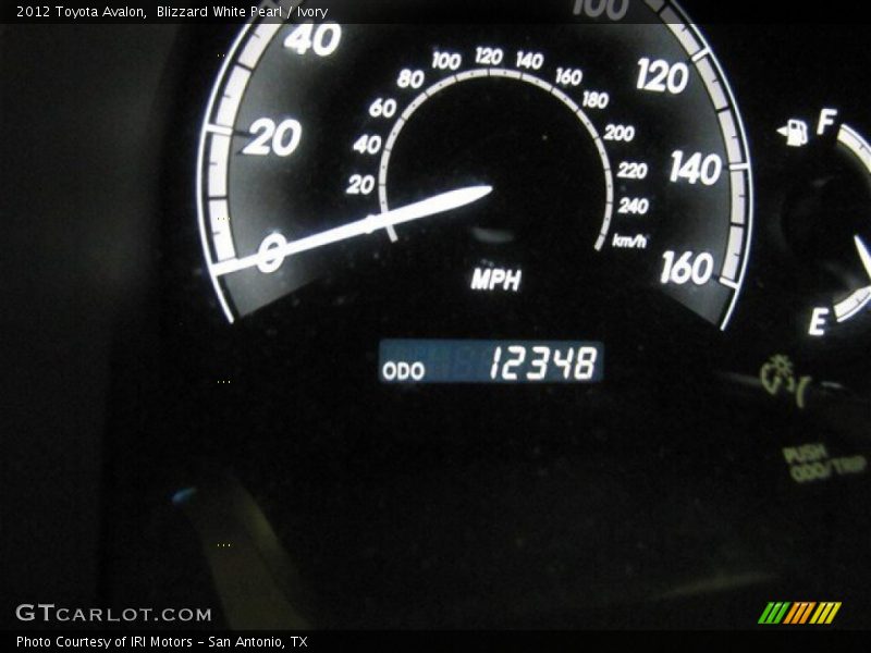 Blizzard White Pearl / Ivory 2012 Toyota Avalon