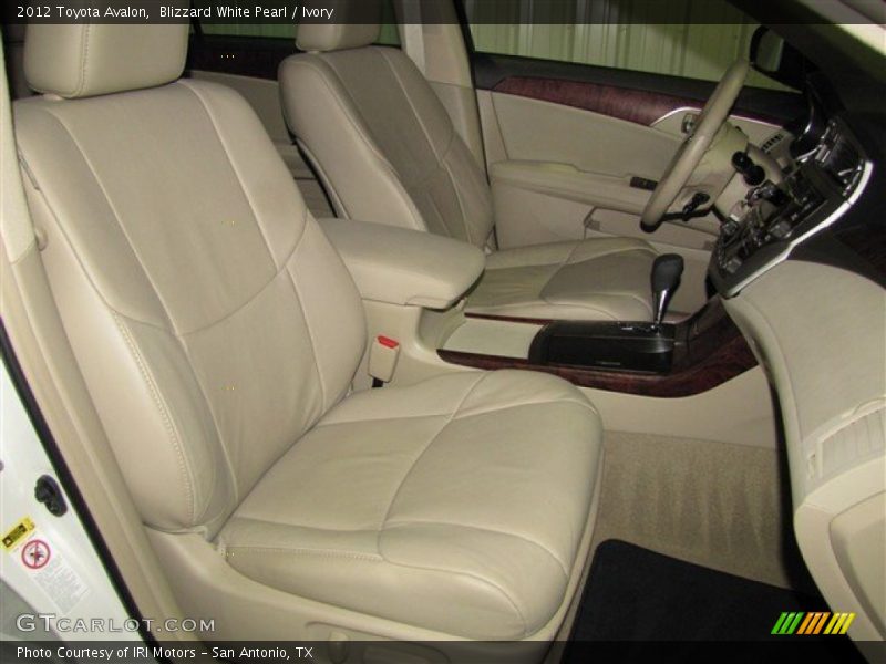 Blizzard White Pearl / Ivory 2012 Toyota Avalon