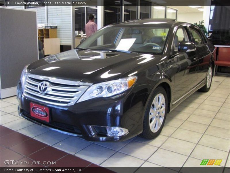 Cocoa Bean Metallic / Ivory 2012 Toyota Avalon
