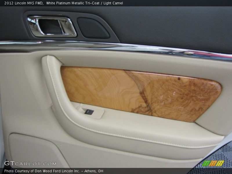 White Platinum Metallic Tri-Coat / Light Camel 2012 Lincoln MKS FWD