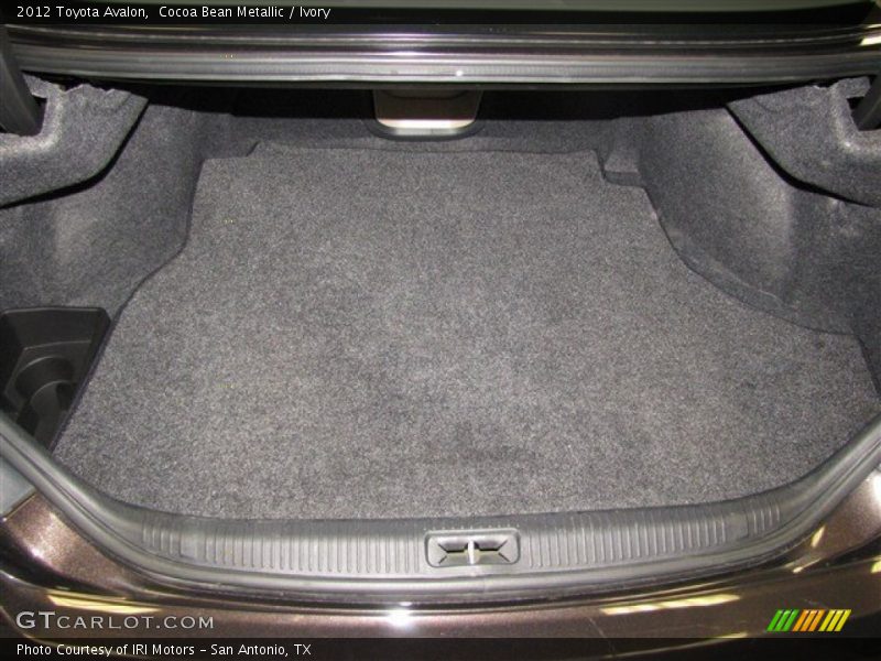 Cocoa Bean Metallic / Ivory 2012 Toyota Avalon