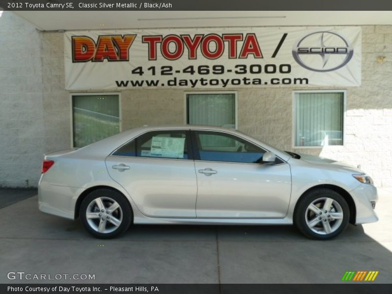 Classic Silver Metallic / Black/Ash 2012 Toyota Camry SE