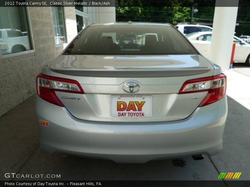 Classic Silver Metallic / Black/Ash 2012 Toyota Camry SE