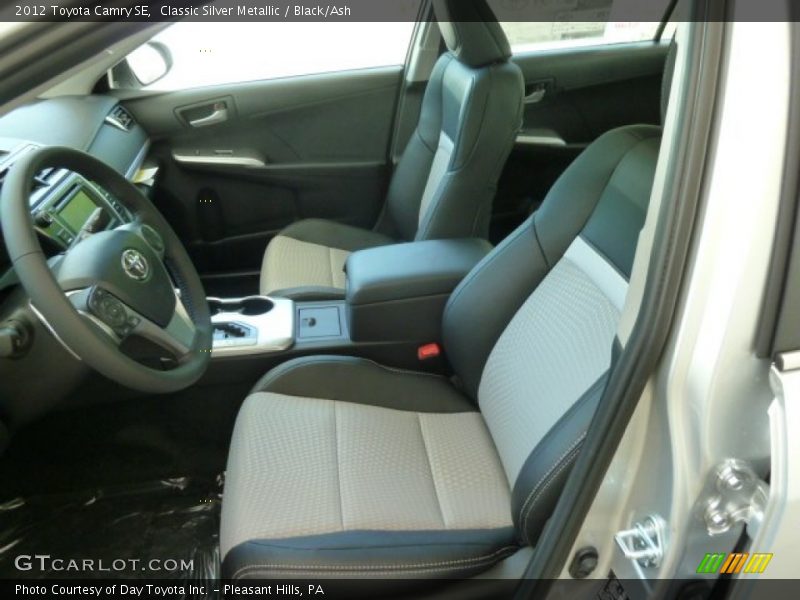 Classic Silver Metallic / Black/Ash 2012 Toyota Camry SE