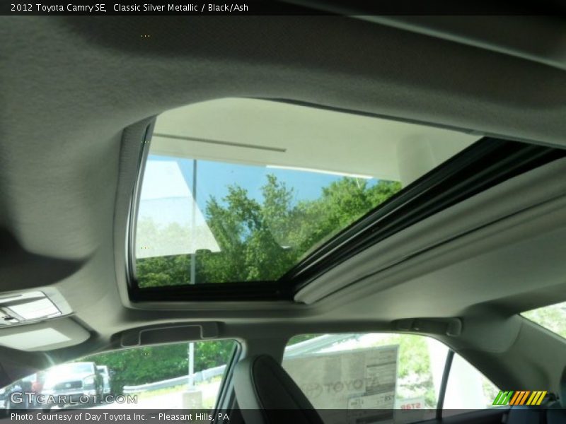 Classic Silver Metallic / Black/Ash 2012 Toyota Camry SE