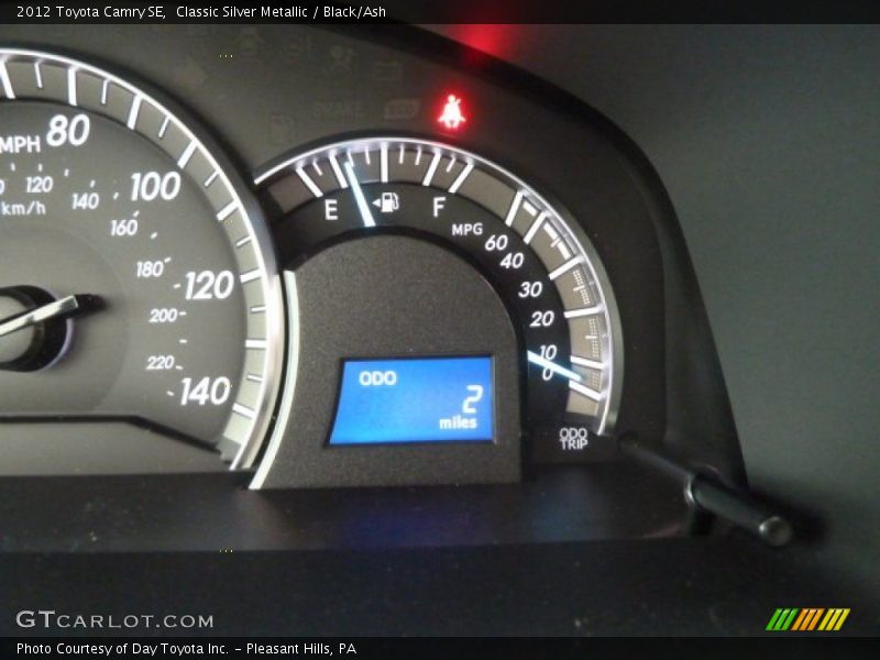 Classic Silver Metallic / Black/Ash 2012 Toyota Camry SE