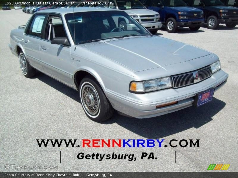 Silver Metallic / Gray 1993 Oldsmobile Cutlass Ciera SL Sedan